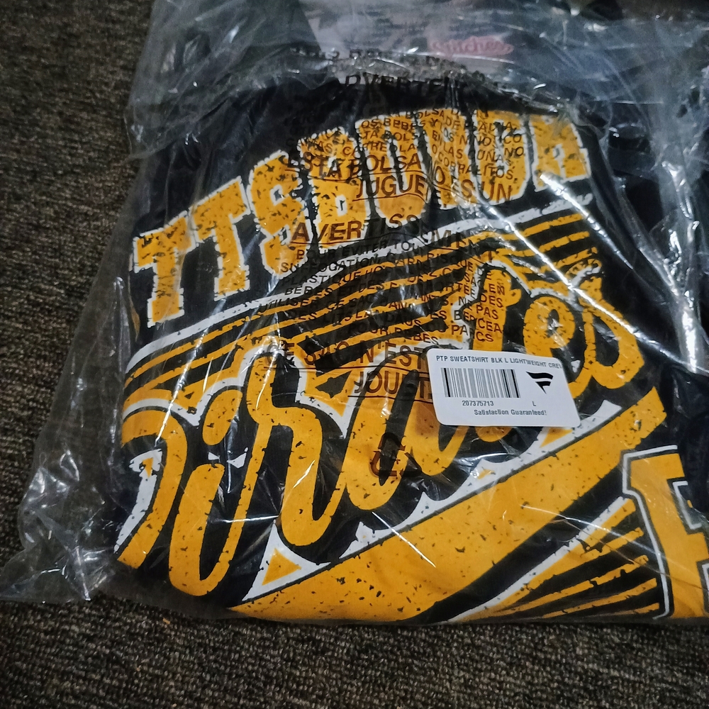 Pittsburgh Pirates Graphic T-Shirt BWT Sealed Bag From fanatics.